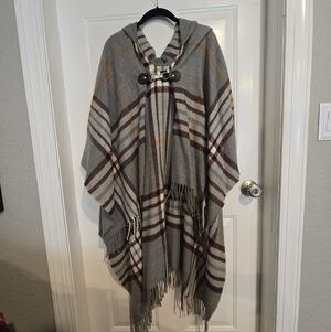 Fraas Cozy Plaid Poncho
